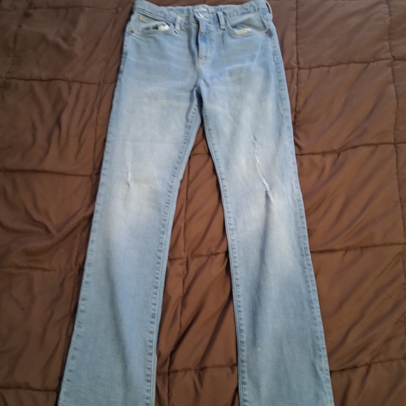 Old Navy Womans Faded Blue Straight Leg Jeans. Size 16 - Picture 3 of 8